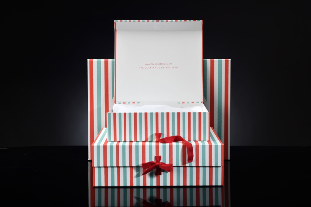 La Coqueta luxury retail gift box packaging open — Made by Classic