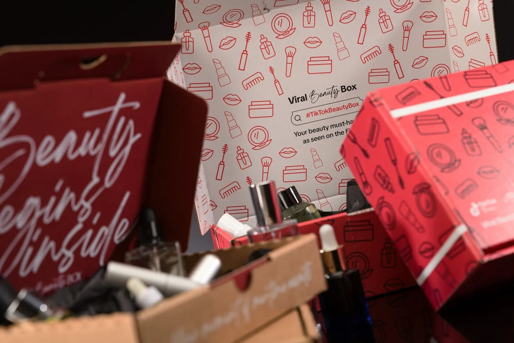 OK! Beauty Box e-commerce packaging collection mobile — Made by Classic