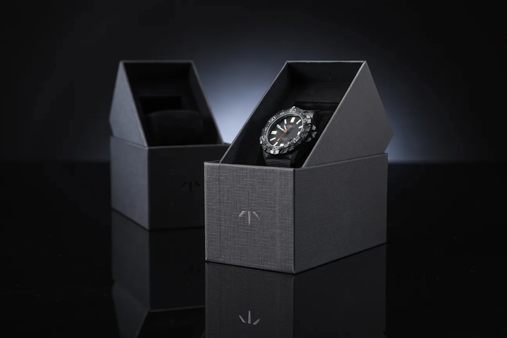 Nite luxury watch box product packaging — Made by Classic
